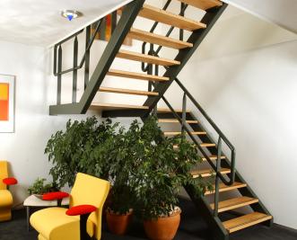 Trappen voor Sliedrechts kantoor