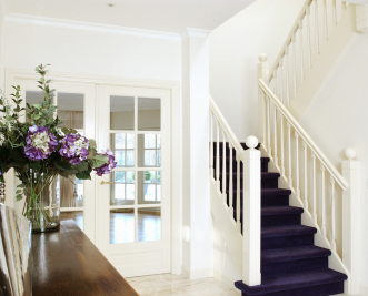 Trap met spijlen in Noordwijk